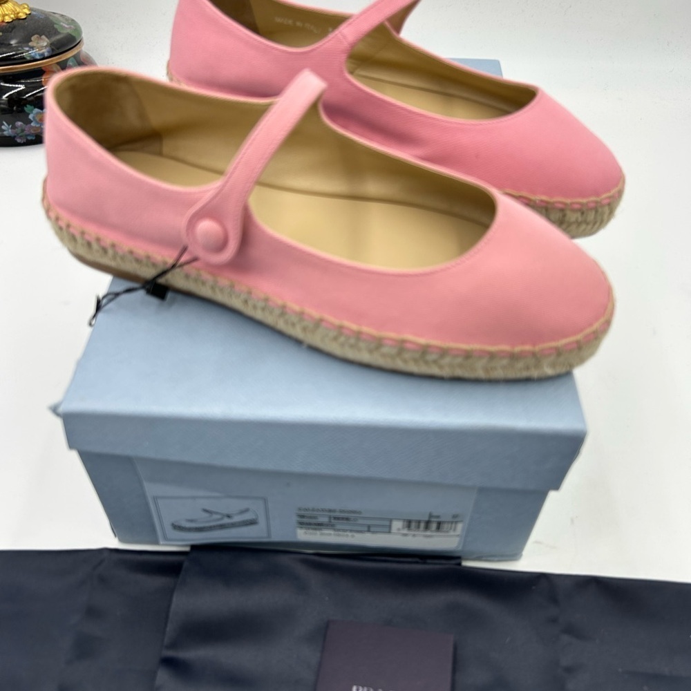 Women's Prada, pink canvas, Mary, Jane Flats size 37 made in Italy - Picture 9 of 16